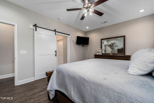 1914 Meadow Creek Lane, Jonesborough, TN 37659