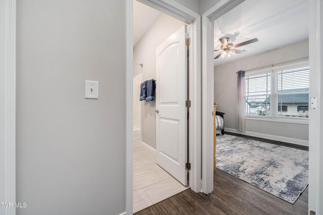 1914 Meadow Creek Lane, Jonesborough, TN 37659