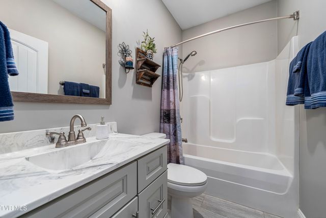 1914 Meadow Creek Lane, Jonesborough, TN 37659