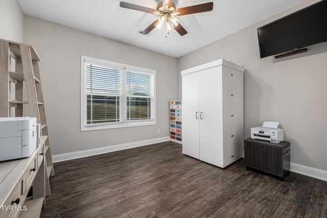 1914 Meadow Creek Lane, Jonesborough, TN 37659