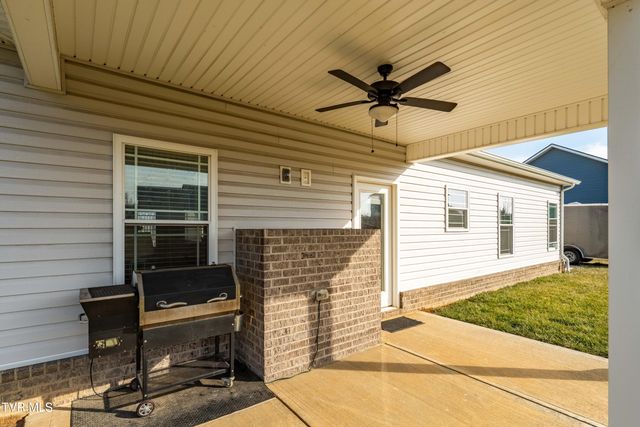 1914 Meadow Creek Lane, Jonesborough, TN 37659