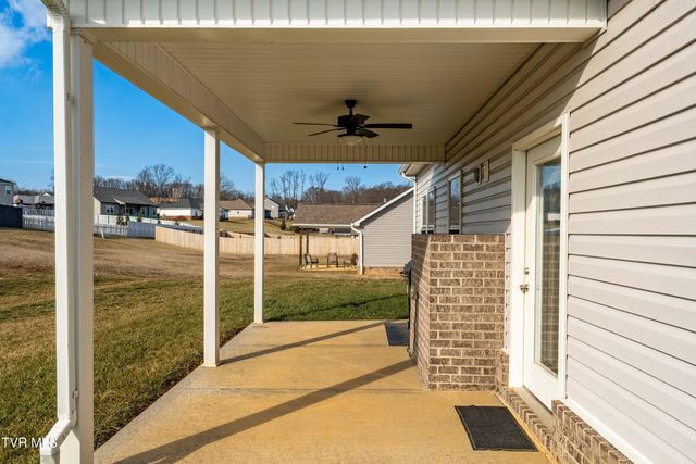 1914 Meadow Creek Lane, Jonesborough, TN 37659