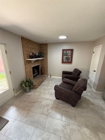 3618 Holly Tree Trail, Garland, TX 75044