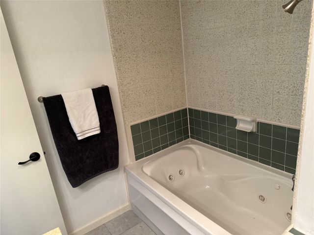 3618 Holly Tree Trail, Garland, TX 75044