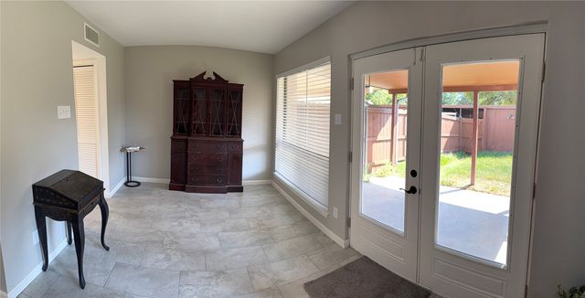 3618 Holly Tree Trail, Garland, TX 75044