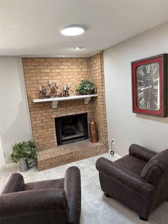 3618 Holly Tree Trail, Garland, TX 75044