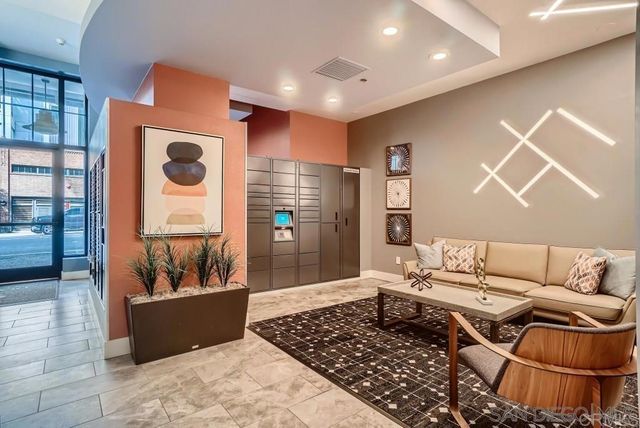 427 9Th Ave 1403, San Diego, CA 92101