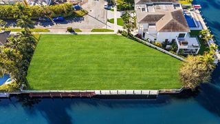 7401 NE Bay Cove Court, Boca Raton, FL 33487