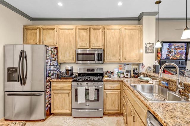 9625 W Canyon Ter 4, San Diego, CA 92123