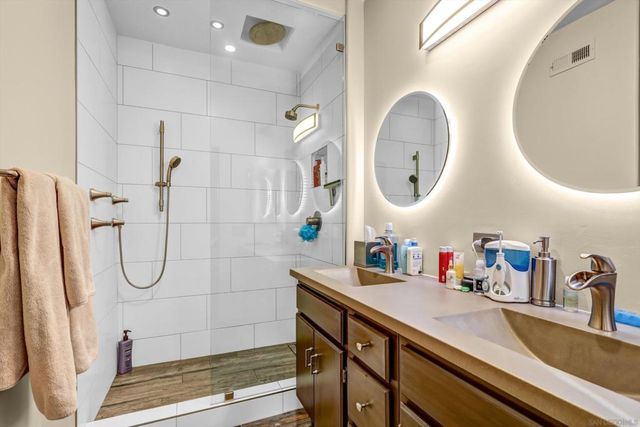 9625 W Canyon Ter 4, San Diego, CA 92123