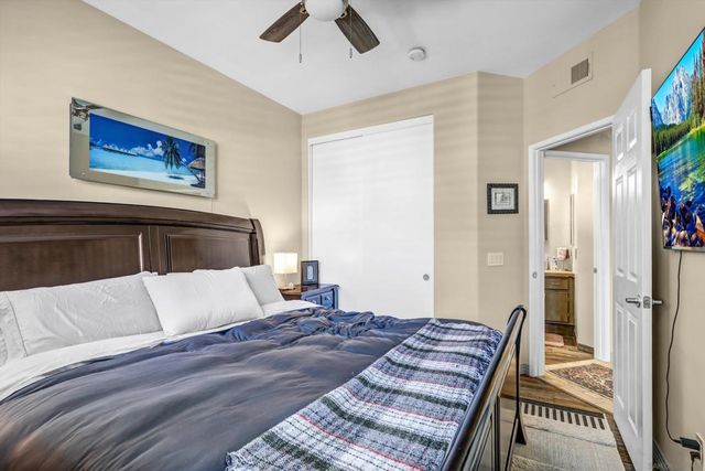 9625 W Canyon Ter 4, San Diego, CA 92123