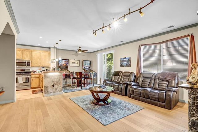 9625 W Canyon Ter 4, San Diego, CA 92123