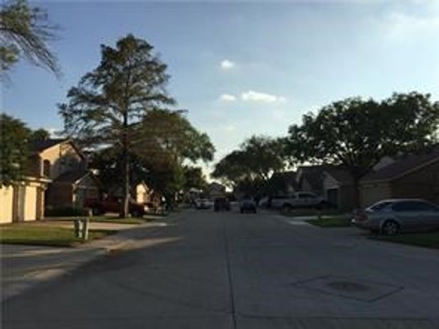2020 Via Bravo, Carrollton, TX 75006