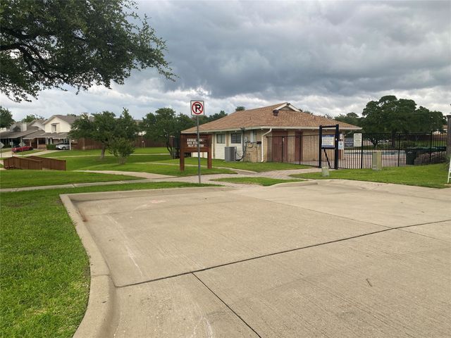 2020 Via Bravo, Carrollton, TX 75006