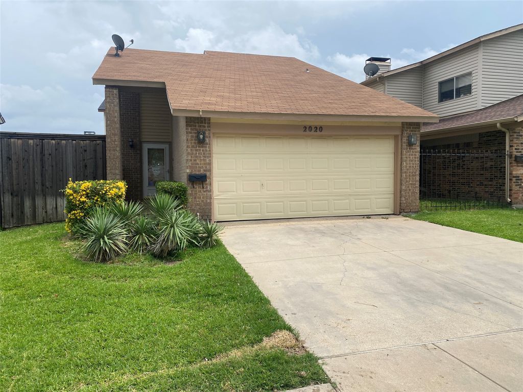 2020 Via Bravo, Carrollton, TX 75006