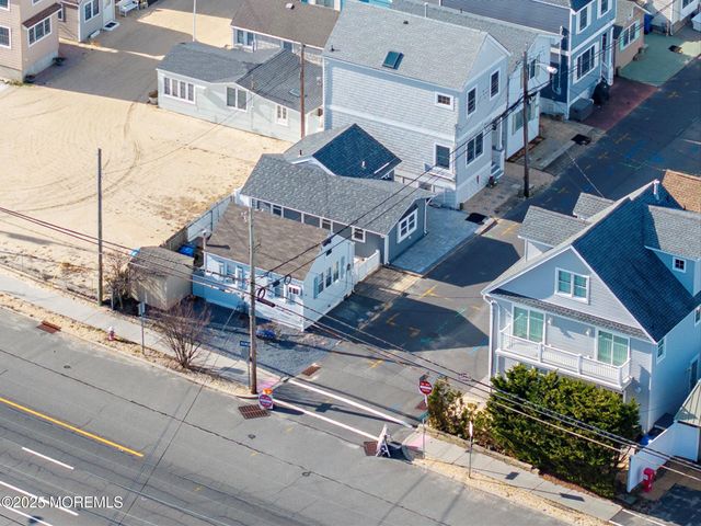 12 W Rutherford Lane, Lavallette, NJ 08735