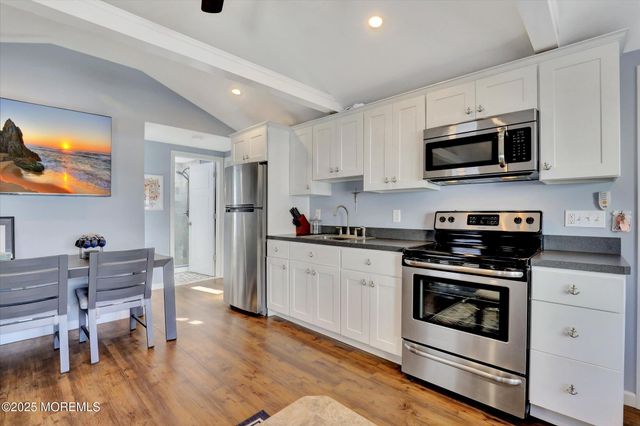 12 W Rutherford Lane, Lavallette, NJ 08735