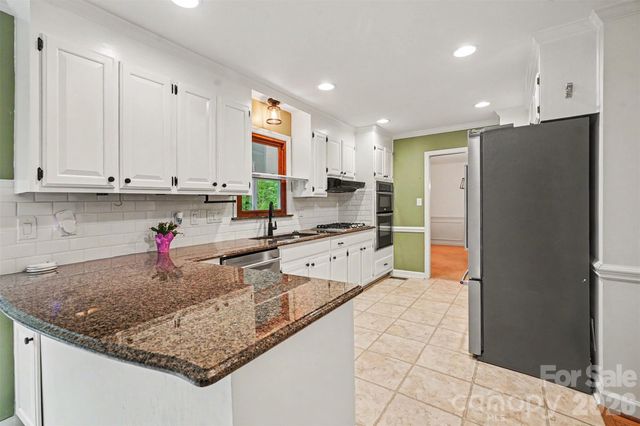 7928 Covey Chase Drive, Charlotte, NC 28210