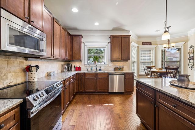 8074 Fox Glove Drive, Ooltewah, TN 37363