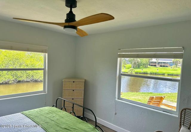 589 Hillside Court, Melbourne, FL 32935