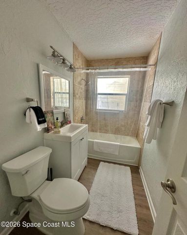 589 Hillside Court, Melbourne, FL 32935