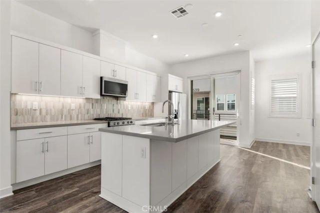 1415 West Cara Drive, Anaheim, CA 92805