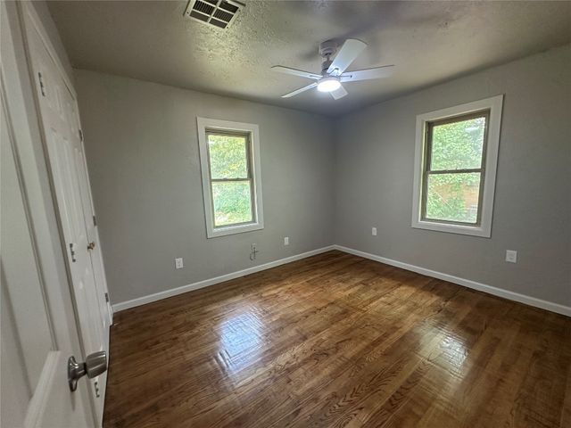112 Burk Way, Del City, OK 73115