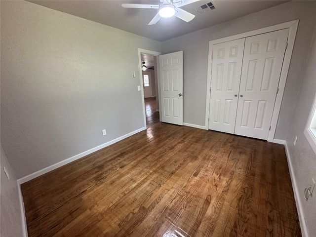 112 Burk Way, Del City, OK 73115
