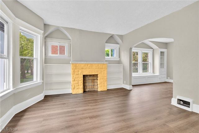 13608 Earlwood Road, Cleveland, OH 44110