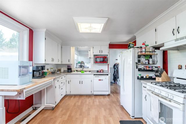 1219 21st Street SE, Puyallup, WA 98372