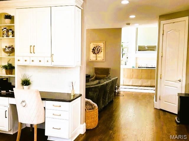 1009 Savonne Court, Chesterfield, MO 63005