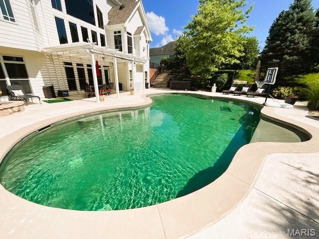 1009 Savonne Court, Chesterfield, MO 63005