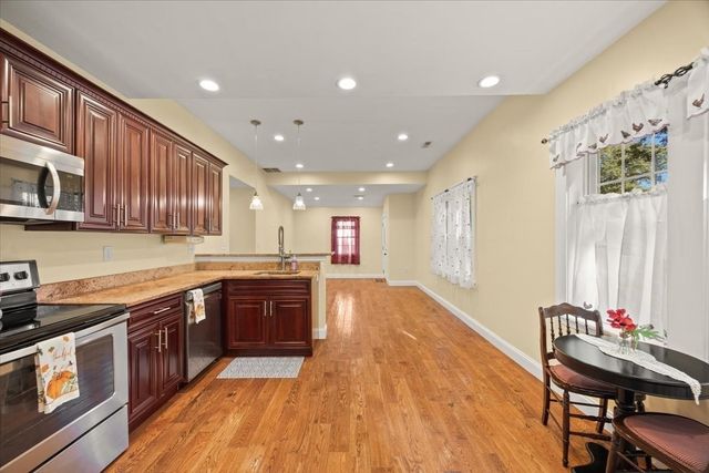 5 Wyman Rd, Randolph, MA 02368