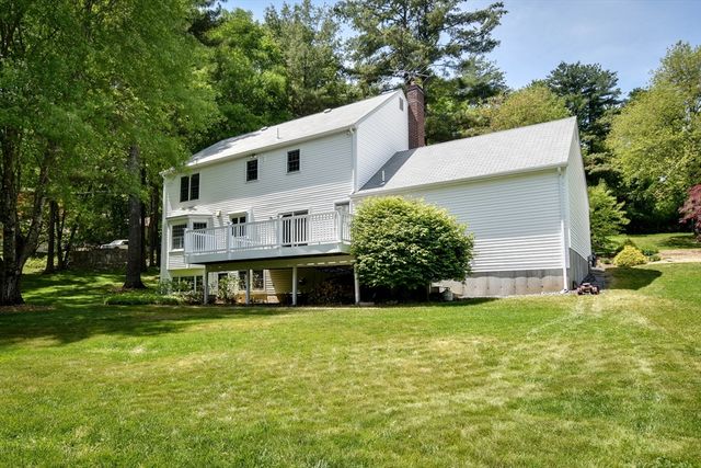 92 Flanagan Drive, Framingham, MA 01701
