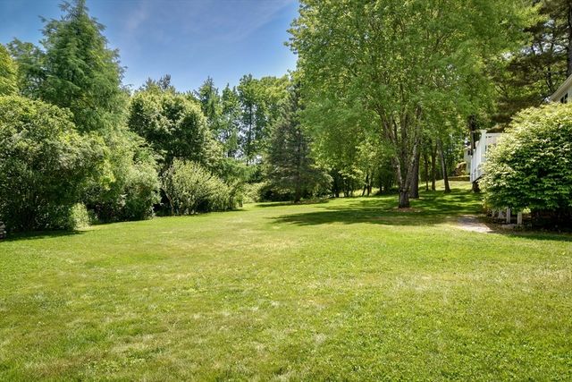 92 Flanagan Drive, Framingham, MA 01701