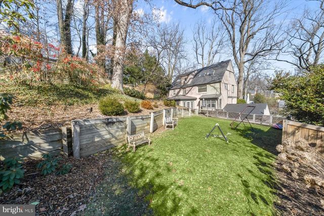 4520 DEXTER ST NW, Washington, DC 20007