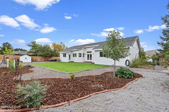 325 Old Washoe Cir, Washoe Valley, NV 89704