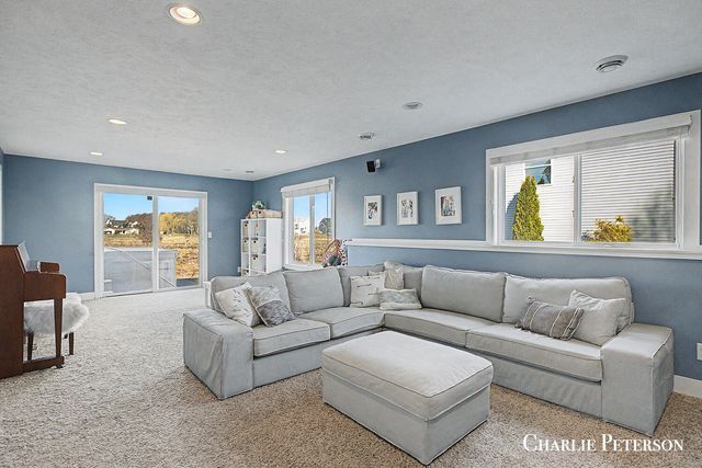7957 Westside Drive, Georgetown Twp, MI 49426