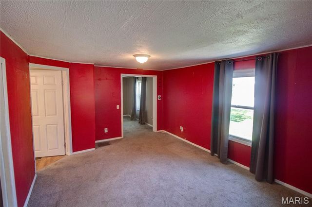 124 E 7th Street, Roxana, IL 62084