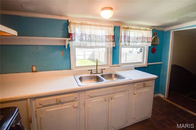 124 E 7th Street, Roxana, IL 62084