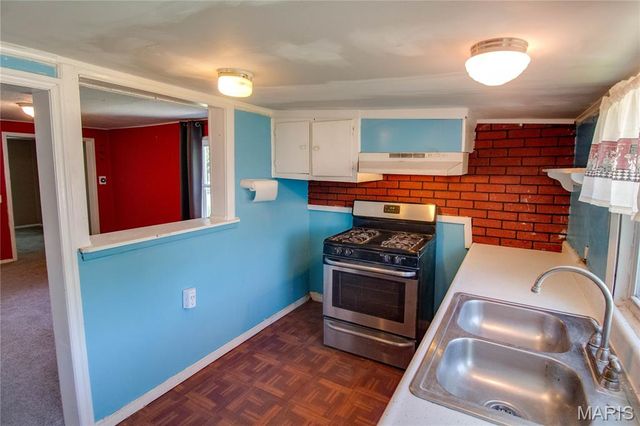 124 E 7th Street, Roxana, IL 62084