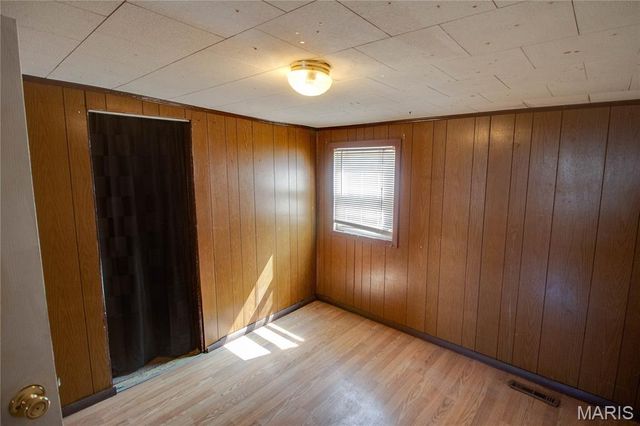 124 E 7th Street, Roxana, IL 62084