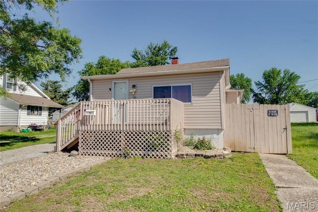 124 E 7th Street, Roxana, IL 62084