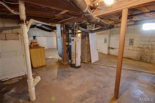 124 E 7th Street, Roxana, IL 62084