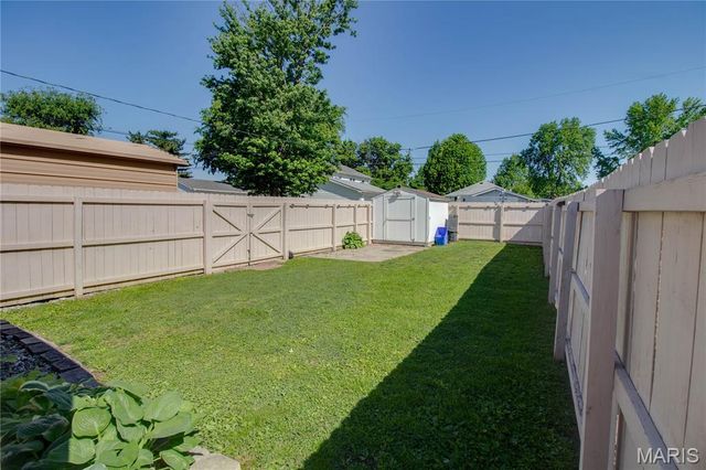 124 E 7th Street, Roxana, IL 62084