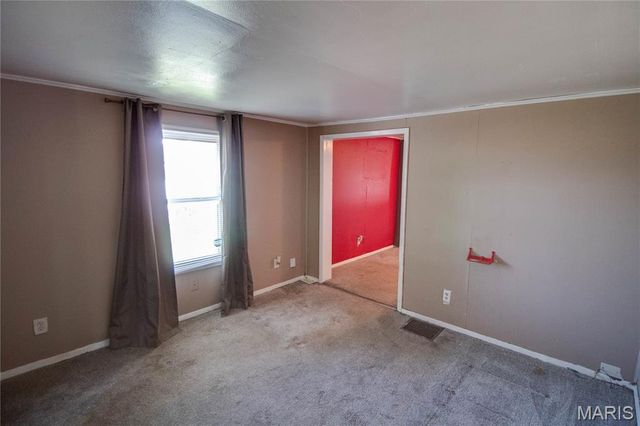 124 E 7th Street, Roxana, IL 62084