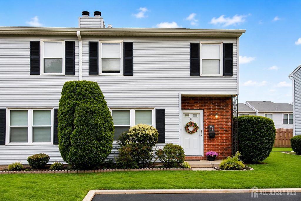 14 Dogwood Court, Jamesburg, NJ 08831