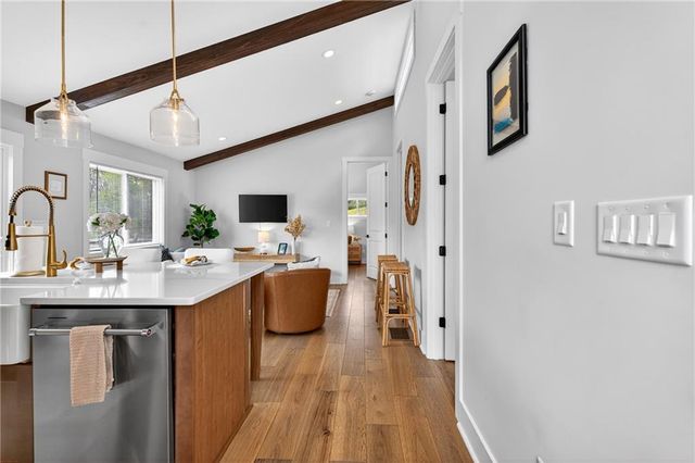 6564 Bermuda Lane, Flowery Branch, GA 30542