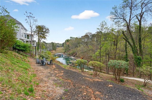 6564 Bermuda Lane, Flowery Branch, GA 30542