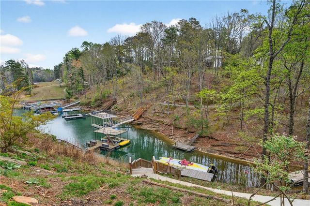 6564 Bermuda Lane, Flowery Branch, GA 30542